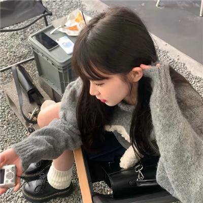 与鲨鱼游弋